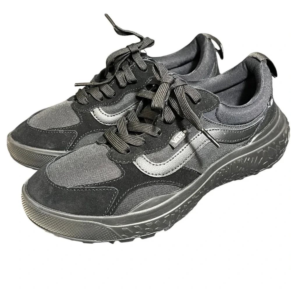 Vans UltraRange VR3 Sneakers Mens 8.5 Womens‎ 10 Black Suede Mesh Trail Shoes